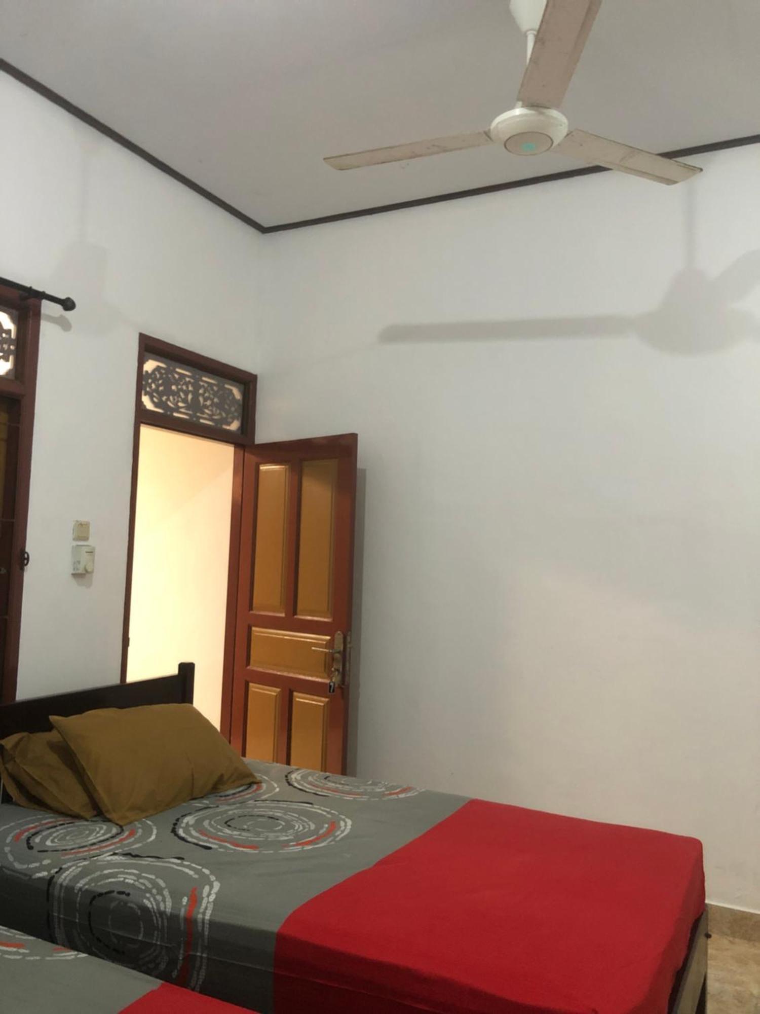 Pili Pili Homestay 6 Legian Eksteriør bilde